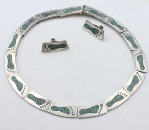 Vintage Taxco Crushed Turquoise Inlay & Sterling Barefoot Feet Necklace Earring - Picture 1 of 1