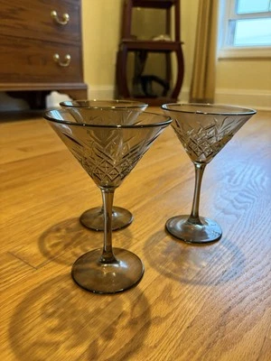 Juego de 3 vasos de martini de vidrio ámbar Foto 1 de 3