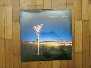 PEARL JAM - GIVE WAY 2LP - Limited Edition TEN CLUB Ultra Clear Vinyl SEALED - Foto 1 di 5