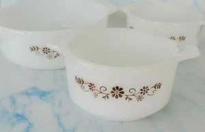Vintage DYNAWARE Brown Daisy Pattern Casserole Dishes Set Of 3 - Picture 1 of 10