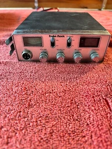 RADIO SHACK CB Radio Model 21-1571 TRC-443 Czarne Vintage - Zdjęcie 1 z 8