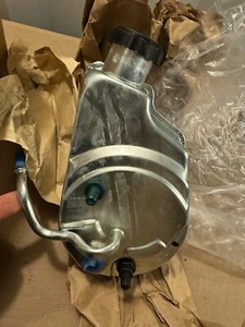 OEM GM 20756714 Power Steering Pump 2007-13 Silverado Suburban 1500 - Picture 1 of 7