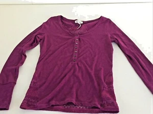 Camicia donna taglia XS prugna manica lunga misto cotone uncinetto schiena 1/2 bottoni davanti - Foto 1 di 8