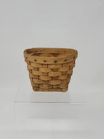 Longaberger 1999 Oregano Booking Basket with Wall Hanging Hardware 1998 Cover