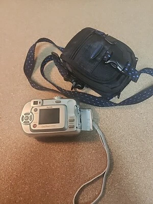 Kodak EasyShare CX7300 3.2 MP Digital Camera Silver With Bag No Sd*read* - Image 1 of 4