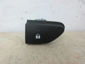 Dacia Duster 2017 Zentralverriegelung Türschloss Schalter Taster - Bild 1 von 6