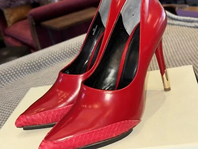 Zapatos de salón Rachel Roy Beeana de cuero rojo rojo con adornos de piel de serpiente dorados 8 nuevos con etiquetas Foto 1 de 4