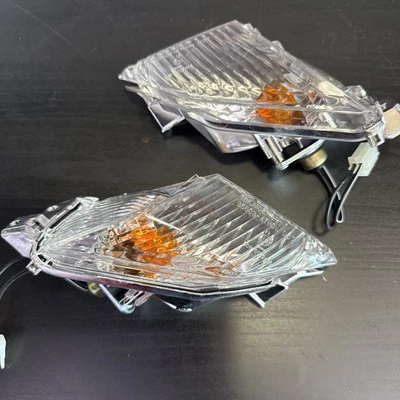 Suzuki GSXR 750 1000 600 Rear Blinker Turn Signal Set 35603-47H0 35603-47H0 - Image 1 of 4