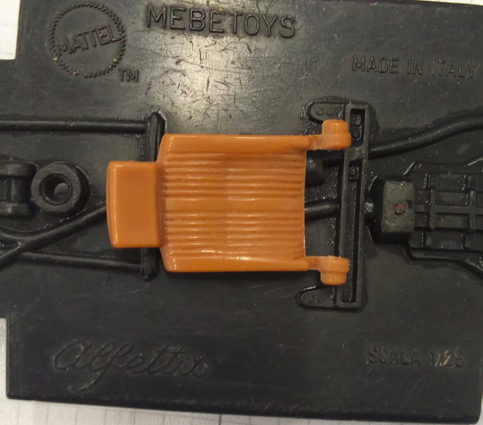 MACCHININA MEBETOYS MATTEL ALFETTA  ROMEO  SC. 1.25 SEDILE RICAMBI PARTS - Immagine 1 di 1