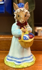 Lovely Royal Doulton Mrs Bunnykins At The Easter Parade DB19 Figurine SU823 - Picture 1 of 22