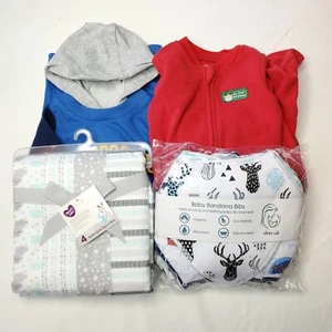 NWT Baby Boy Sz 3 month Clothing Blanket Bib bundle Christmas Sleeper - Picture 1 of 5