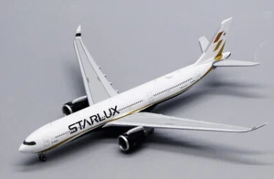 JC WINGS 1/400 STARLUX AIRLINES AIRBUS A330-900NEO REG: B-58301 EW4339001 - Picture 1 of 1