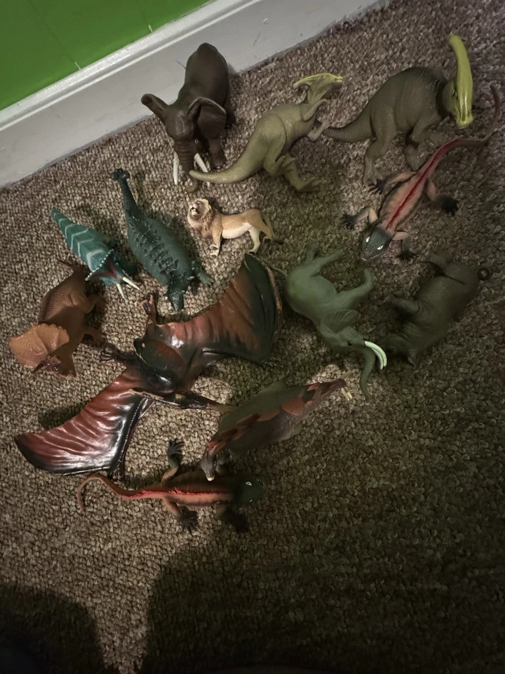 Lote de Plástico Varios Dinosaurios Juguetes Grandes y Pequeños Niños Dino Play Foto 1 de 1