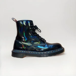 Dr. Martens 1460 Rainbow Iridescent Combat Boots Women’s Size 7 Black Leather - Picture 1 of 9