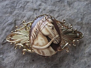 HAND PAINTED HORSE CAMEO GOLD FILIGREE BARRETTE - HORSE LOVER GIFT - EQUESTRIAN - Picture 1 of 3