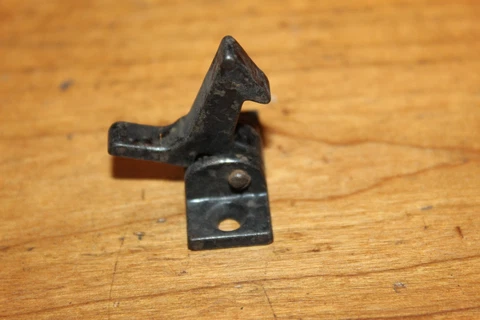 Small Spring Loaded Cupboard Pantry Latch Lock Cast Iron  FF-6 Cover