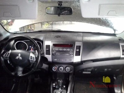 2011 Mitsubishi Outlander Interior Rear View Mirror - Image 1 of 4