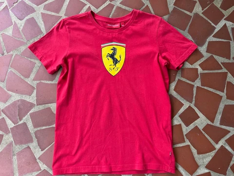 Kid's Scuderia Ferrari F1 Logo Shield Red T-Shirt Sz. 164 (L/XL) Cover