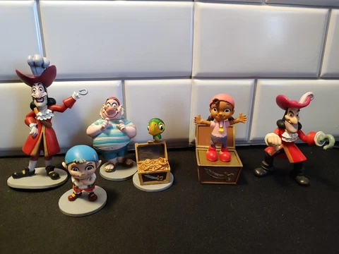 Disney Jake & The Neverland Pirates PVC Figures Toy Cake Toppers Lot Of 6 Cover