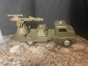 VINTAGE 1950'S STRUCTO GMC U.S.A . ARMY MISSILE LAUNCHER TRUCK USA - Picture 1 of 7