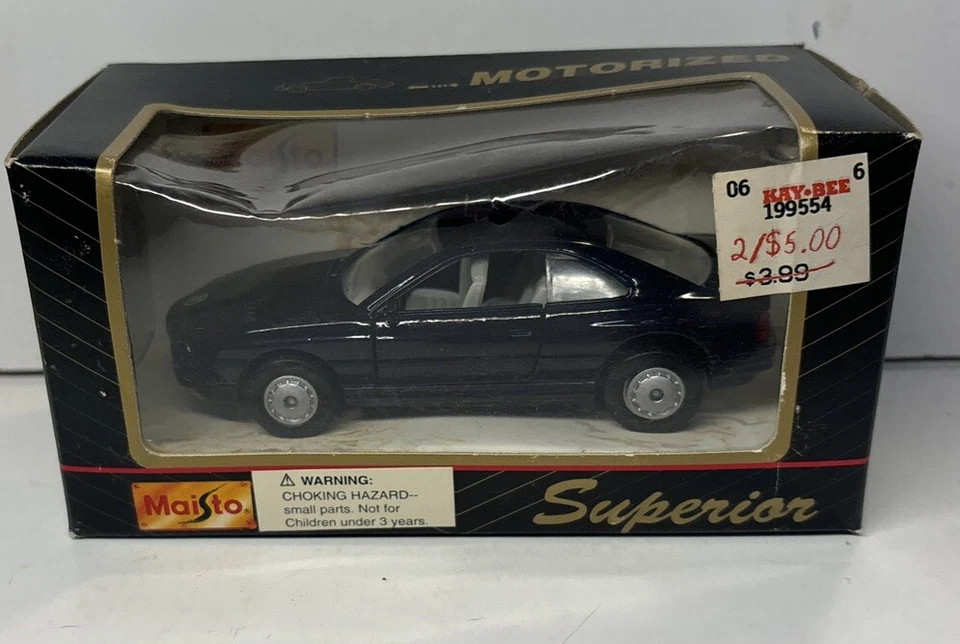 2001 VW 23 Window Bus Power Racer VOLKSWAGEN Diecast Maisto Motorized Toy