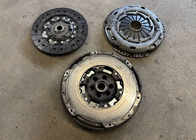 LUK Schwungscheibe AUDI S3 A3 8L TT 8N VW Golf 4 1.8T Schwungrad Kupplung - Image 1 of 4