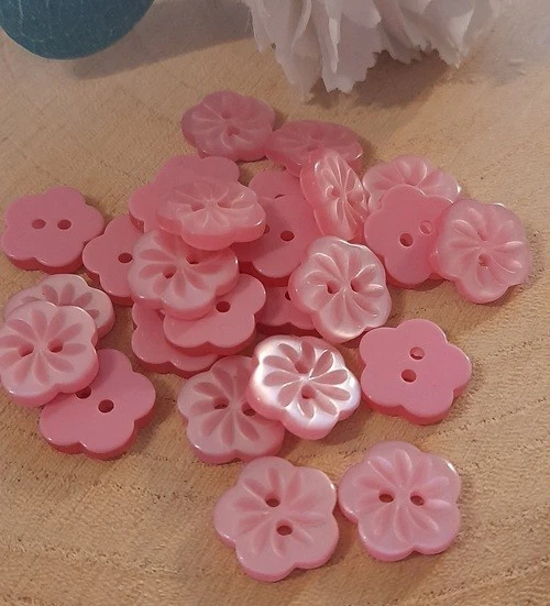 Knöpfe Nähknöpfe Basteln Bunt Mix 2 Löcher Kunststoff Nähen Harzknöpfe Set Rund - Bild 1 von 1