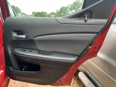 Panel de moldura de puerta trasero Avenger 2012 104869366 Foto 1 de 4