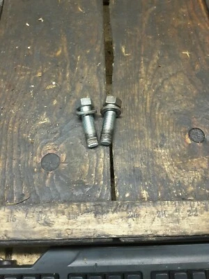 80-84 1980 Kawasaki LTD440 OEM Rider estriba pernos de montaje herrajes  Foto 1 de 4