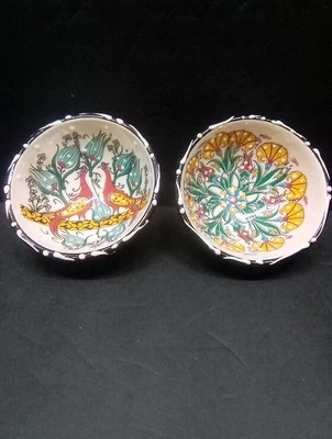 Juego de 2 mini cuencos de cerámica turcos hechos a mano pintados a mano de 3" de diámetro Foto 1 de 4