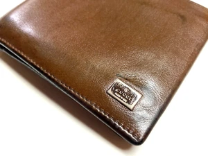 GUCCI VINTAGE METAL LOGO PLATE SOLID SOFT LEATHER WALLET BIFOLD COIN ITALY BROWN - Picture 1 of 23