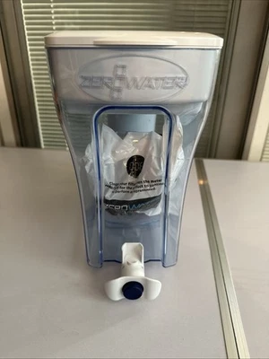 Zerowater 30 Cup Ready-Pour™ 5-Stage Water Filtration Dispenser W/extra Filter - Image 1 of 4