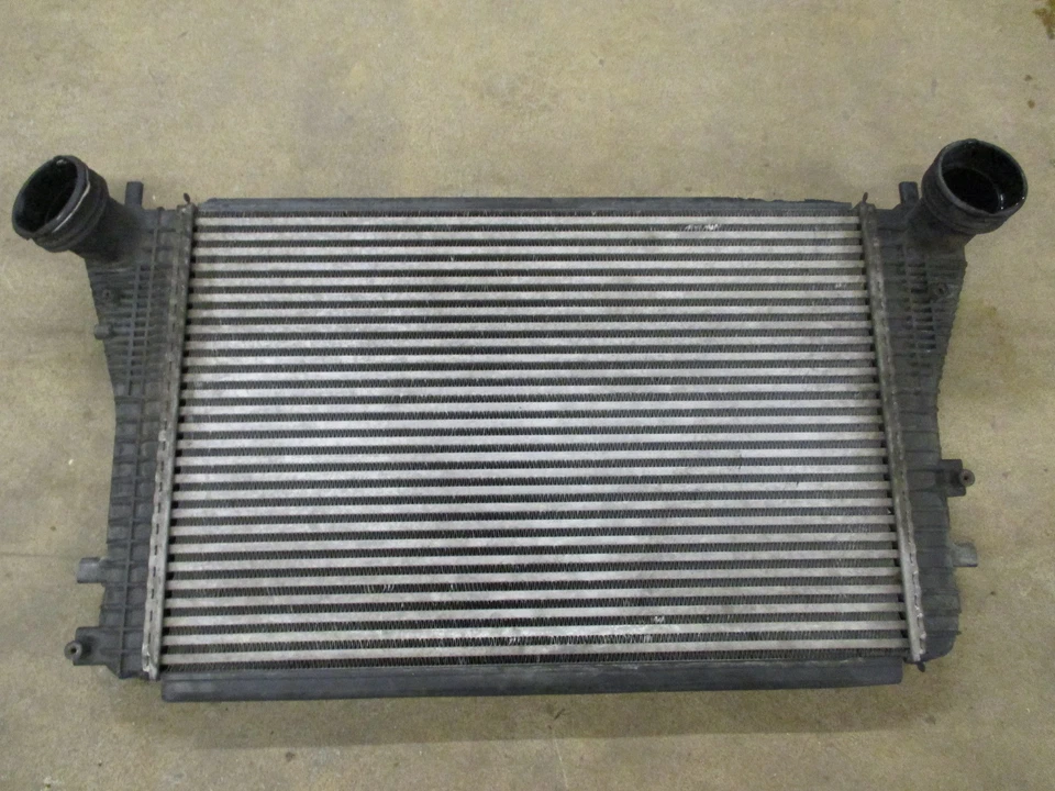Intercooler 2.0 AUDI A3 8P TT 8J VW Touran Golf 5 GTI Plus 1K0145803A Foto 1 de 1