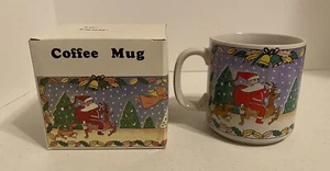 Vintage Kaffeetasse Keramik Weihnachtsmann, Rentiere & Weihnachtslieder Neu im Karton - Bild 1 von 12