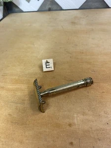 Vintage Gillette 3-Piece Gold Brass Open Comb Safety Razor Excellent Condition - Picture 1 of 5