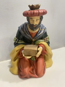 Grandeur Noel 7" Kneeling Wiseman With Chest Red Hat Nativity Figure Replacement - Picture 1 of 6