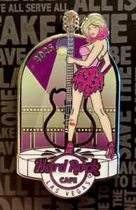 2025 HARD ROCK CAFE LAS VEGAS SEXY BLOND FILM GIRL GUITAR LE PIN - Bild 1 von 5