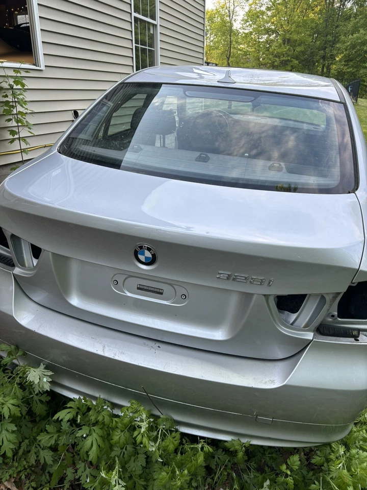 BMW E90 M3 LCI 2009-2011 tapa maletero 328i 335i 335d 328 335 Titan plateado 4 puertas Foto 1 de 4