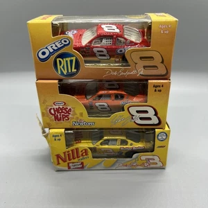 Action Dale Earnhardt Jr 3 Nilla Wafers Nutter Butter 2002 Nascar Diecast 1:64 - Picture 1 of 4