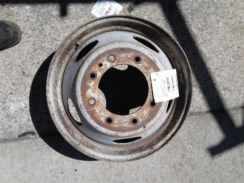 Llanta Ford F-450 Super Duty 2004 Foto 1 de 3