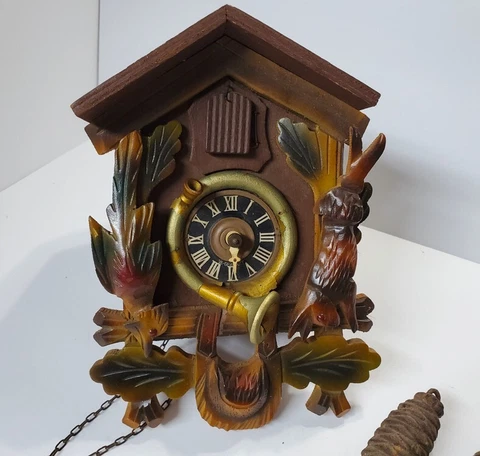 Vintage West German Mid Size CUCKOO CLOCK Hunting Theme ~ For Parts or Repair Cover