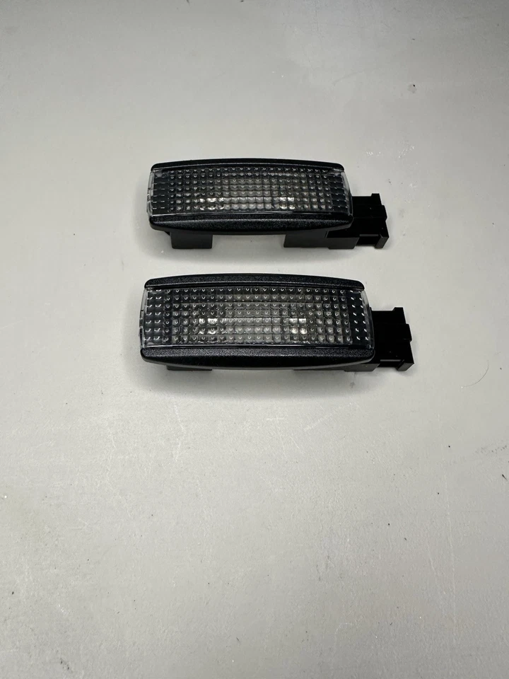 Par de luces domo parasol negras MK4 00-05 OEM Golf GTI R32 VW Jetta GLI 20th Foto 1 de 4
