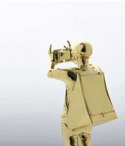 Abe Nyubo Sight Seeing (Gold) Limited Edition Art Toy - Bild 1 von 6