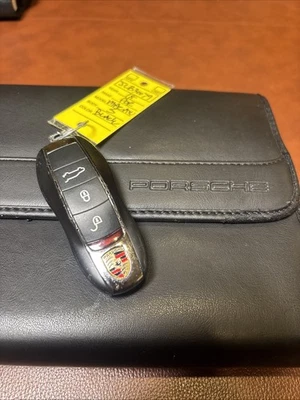 2015 - 2024 PORSCHE MACAN SMART KEYLESS ENTRY REMOTE KEY FOB OEM - Image 1 of 4