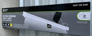 Commercial Electric 3 Foot LED Motion Sensing Shop Light New in Box! - Picture 1 of 2