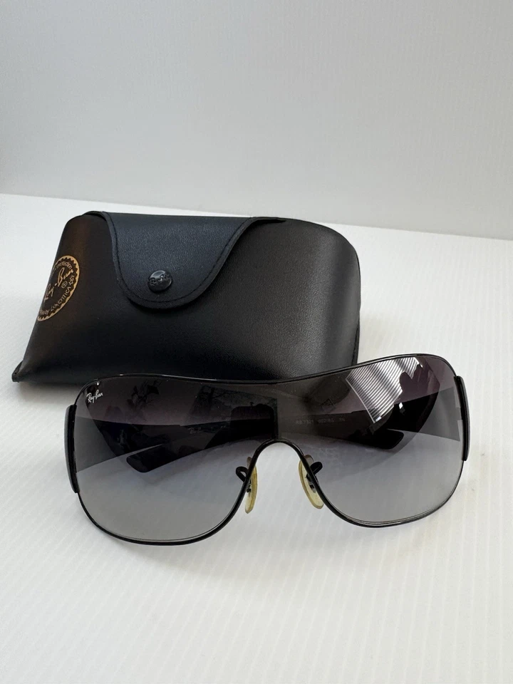 Gafas de sol Ray Ban RB3321 para hombre negras degradadas modelo 002/8G protector envolvente Foto 1 de 4