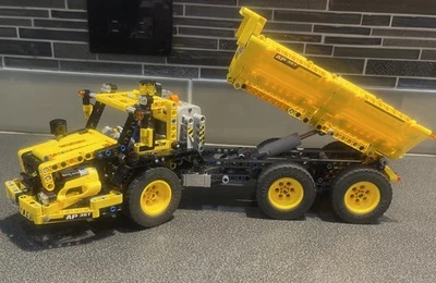 Lego Technic Hauler Set 8264 Complete - FUNCTIONS TESTED & Working 2008 Retired - Image 1 of 4