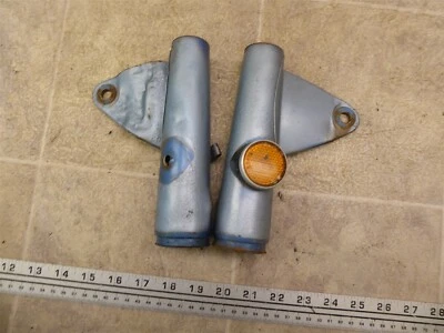 1971 Honda CL175 Scrambler H645-3) conjunto de suportes para faróis dianteiros orelhas garfo - Imagem 1 de 4