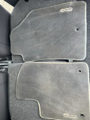 Alfombrillas delanteras originales Fiat 500 2012-19 gris Abarth OEM Foto 1 de 4