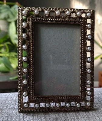 Marco de fotos se adapta a 2" X 3" buena calidad vintage forrado con perlas precioso Foto 1 de 4